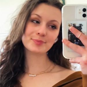 Meet your Posher, Kaitlyn